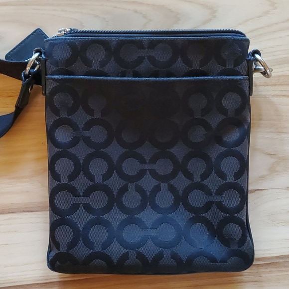 Coach purse - Picture 3 of 4